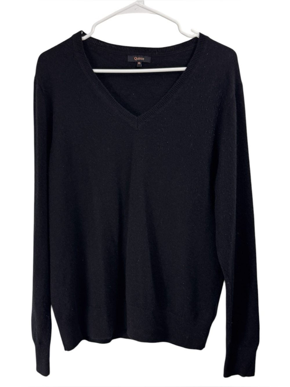 Quince 100% Mongolian Cashmere V Neck Sweater XL Black Quiet Luxury Preppy